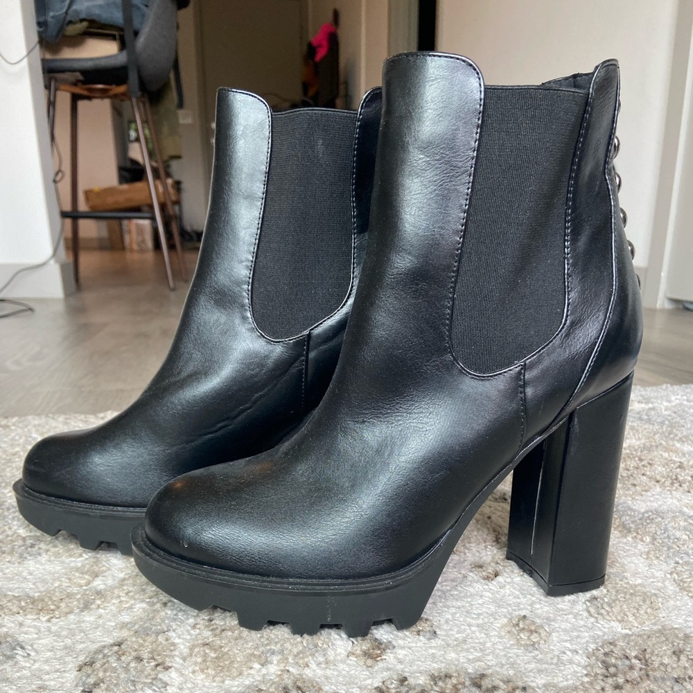 Nasty Gal Black Heels size 7